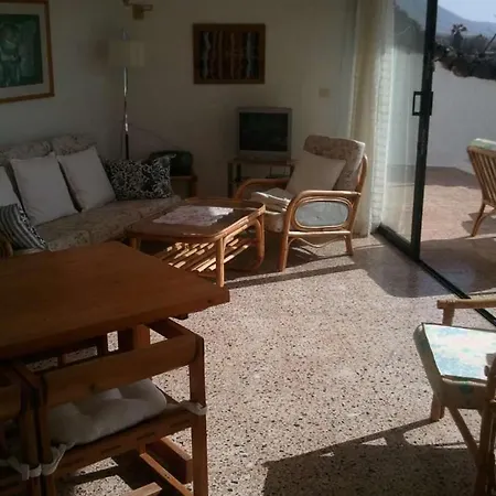 Sleeps 5 Wifi Holiday home Famara