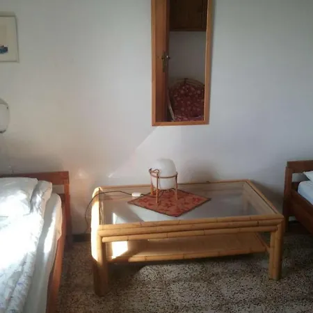 Holiday home Sleeps 5 Wifi *